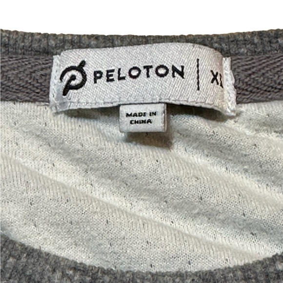 Peloton Sweatshirt Size XL Men’s Women’s Soft - Picture 2 of 4